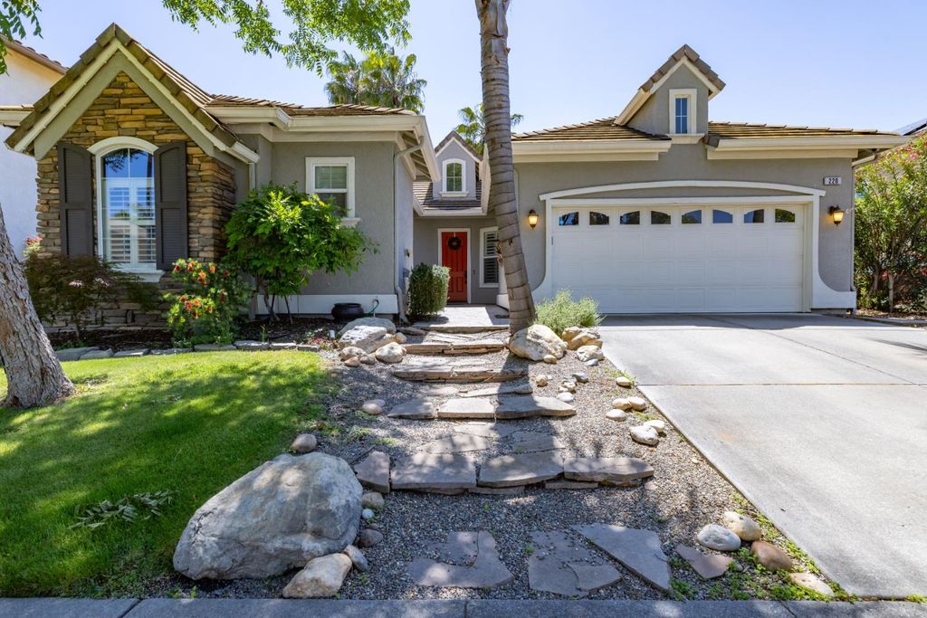 220 Cashman Cir, Sacramento, CA 95835