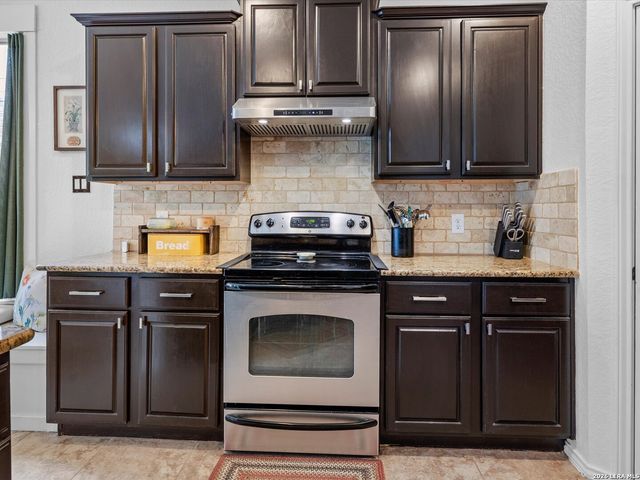 512 WAGON WHEEL WAY, Cibolo, TX 78108