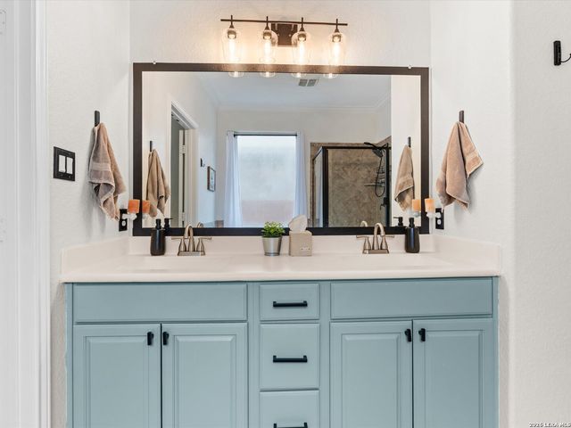 512 WAGON WHEEL WAY, Cibolo, TX 78108