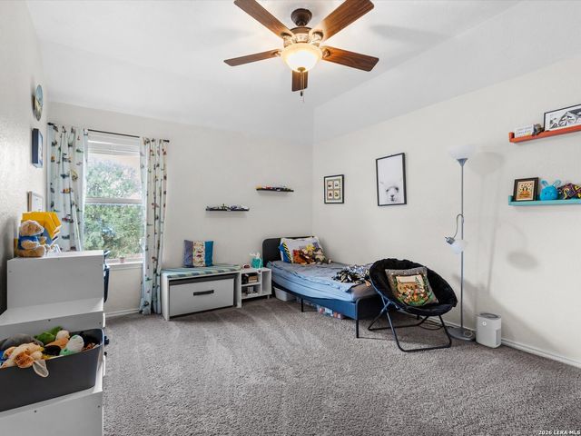 512 WAGON WHEEL WAY, Cibolo, TX 78108