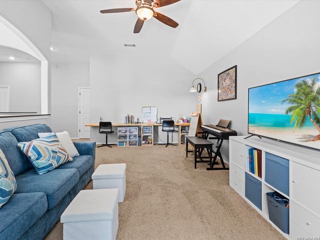 512 WAGON WHEEL WAY, Cibolo, TX 78108