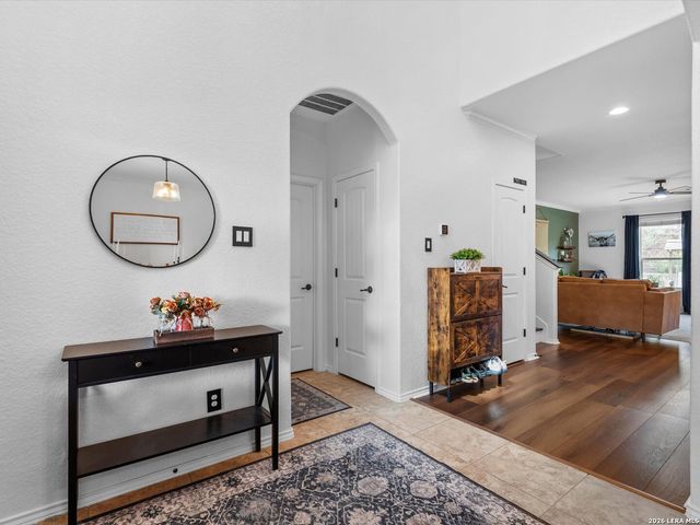 512 WAGON WHEEL WAY, Cibolo, TX 78108