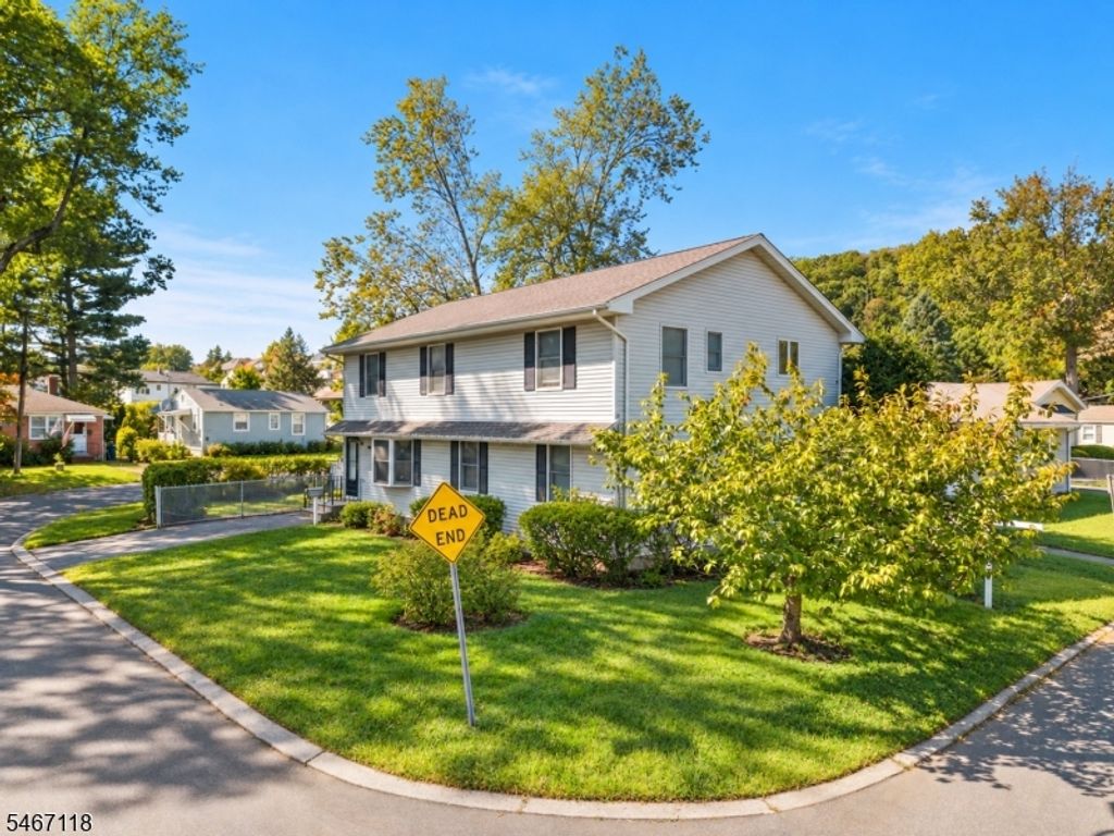 29 Garrabrant Rd, Clifton City, NJ 07013 — photo 2