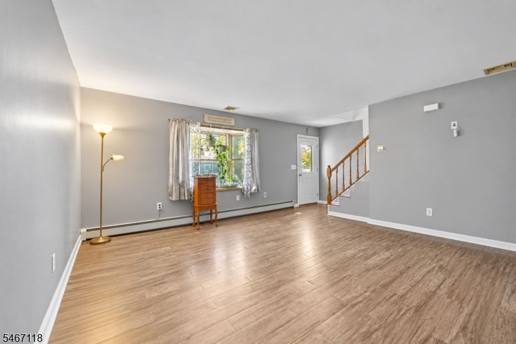 29 Garrabrant Rd, Clifton City, NJ 07013 — photo 4