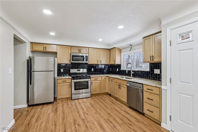 24010 Timberlane Road, Warrensville Heights, OH 44128