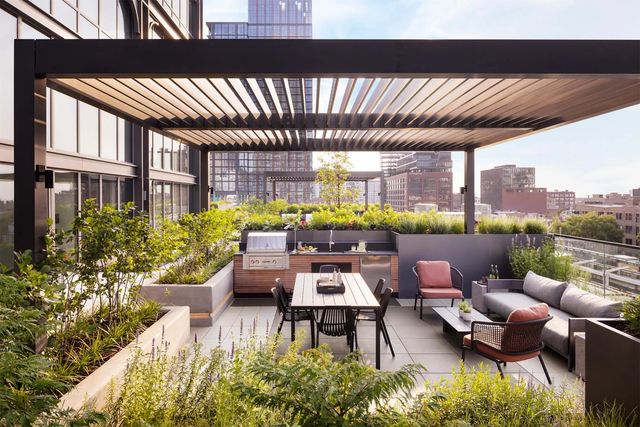 164 N Peoria Street 3802, Chicago, IL 60607