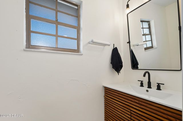 2 Avenue Bonita, Ormond Beach, FL 32174