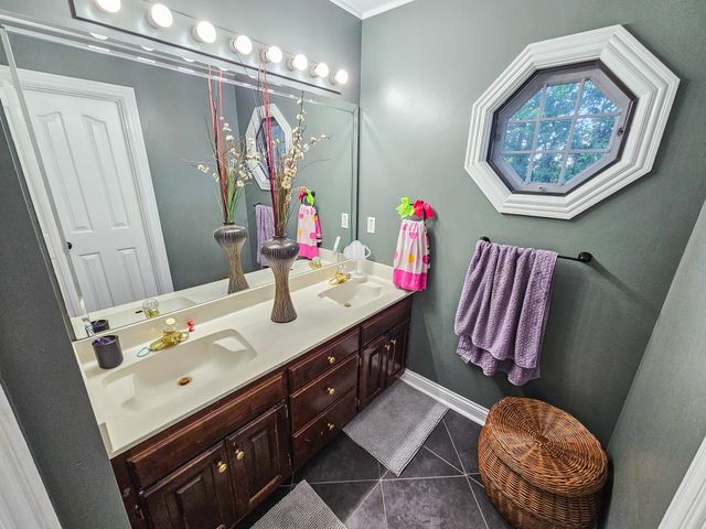 215 Northwood Ave, Shelbyville, TN 37160