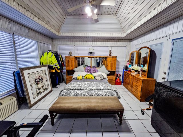 215 Northwood Ave, Shelbyville, TN 37160