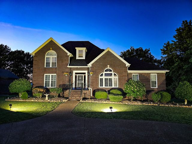 215 Northwood Ave, Shelbyville, TN 37160