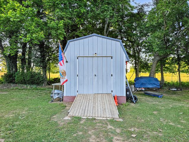 215 Northwood Ave, Shelbyville, TN 37160