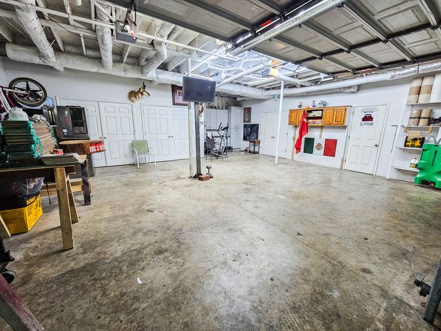 215 Northwood Ave, Shelbyville, TN 37160