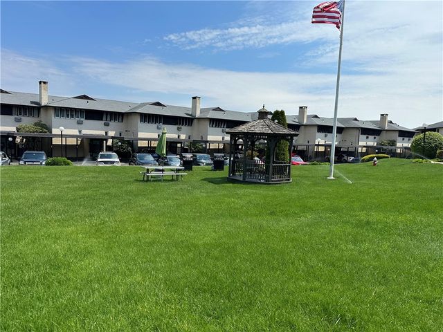 400 Narragansett Parkway ND9, Warwick, RI 02888