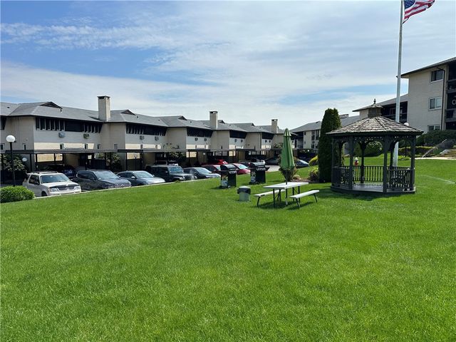400 Narragansett Parkway ND9, Warwick, RI 02888