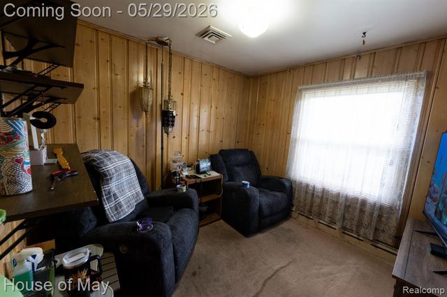 21240 Ridgedale Street, Oak Park, MI 48237