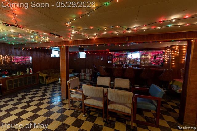 21240 Ridgedale Street, Oak Park, MI 48237