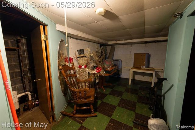 21240 Ridgedale Street, Oak Park, MI 48237
