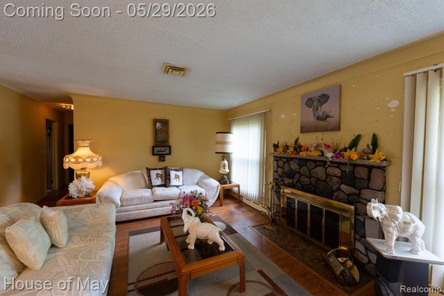 21240 Ridgedale Street, Oak Park, MI 48237