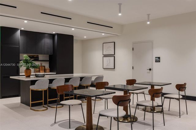 225 N Miami Ave 3412, Miami, FL 33128