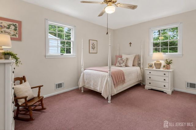 287 Crestwood Drive, Milltown, NJ 08850