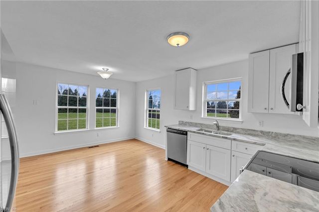 101 Chickadee ST, Moyock, NC 27958