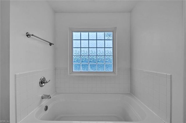 101 Chickadee ST, Moyock, NC 27958