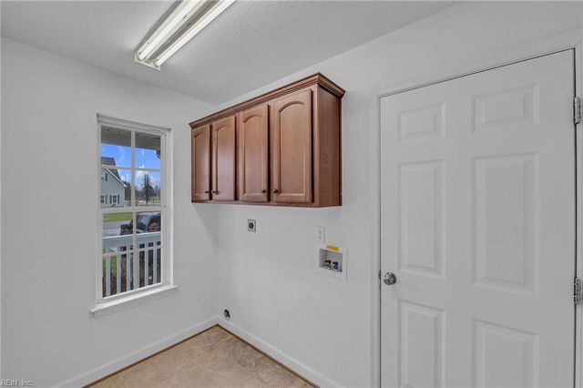 101 Chickadee ST, Moyock, NC 27958