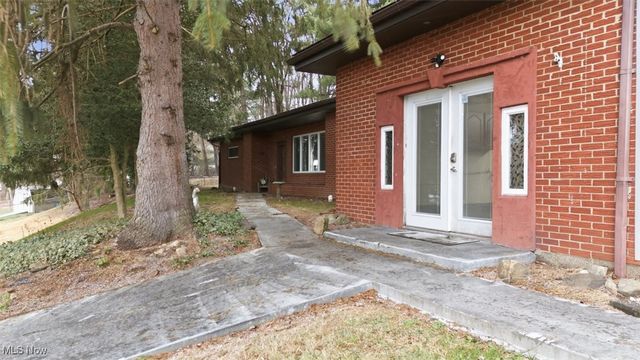 1101 47th Street, Vienna, WV 26105