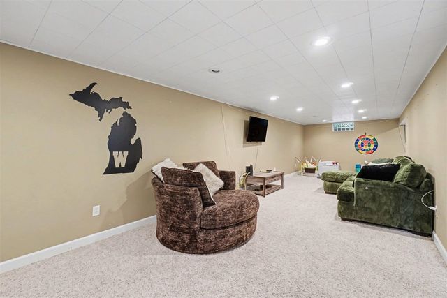 2223 Cumberland Street, Kalamazoo, MI 49006