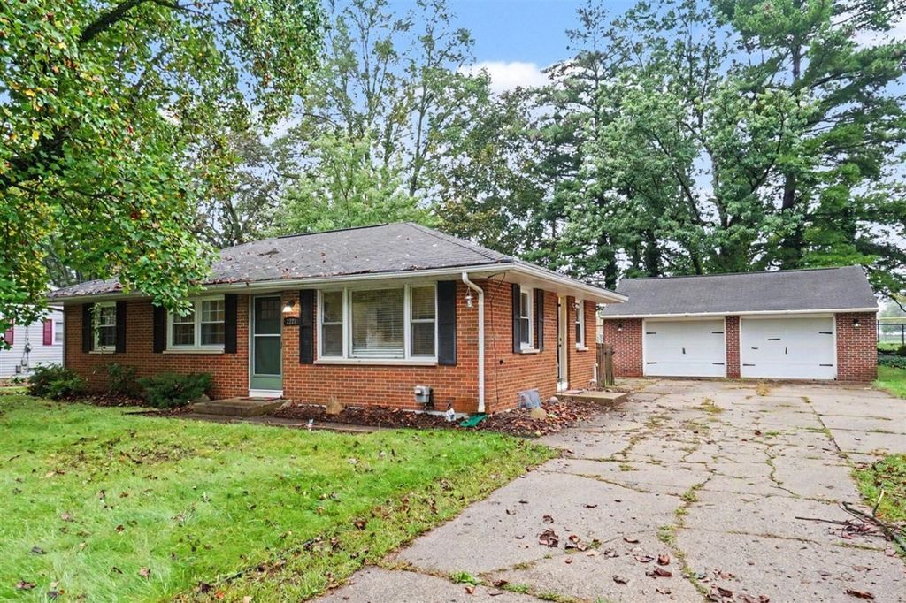 2223 Cumberland Street, Kalamazoo, MI 49006