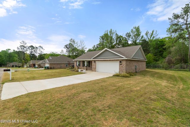 13 Vermont Drive, Petal, MS 39465