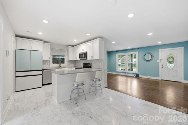 4116 Tipperary Place, Charlotte, NC 28215