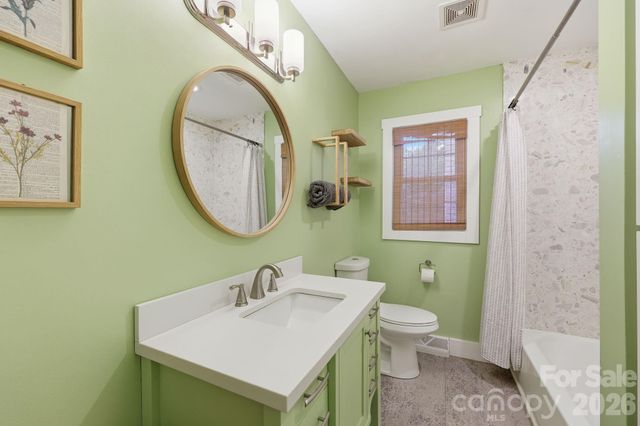 4116 Tipperary Place, Charlotte, NC 28215