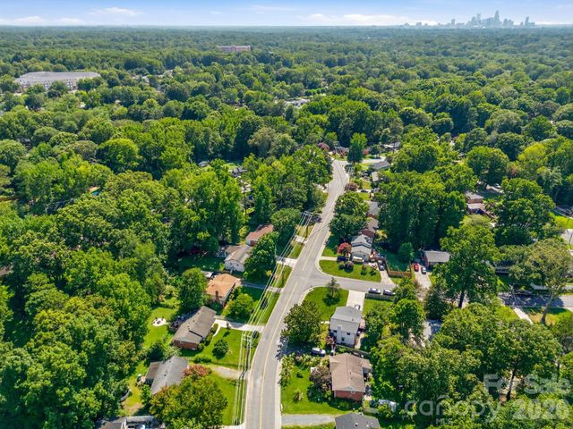 4116 Tipperary Place, Charlotte, NC 28215