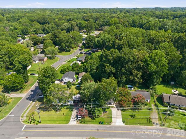 4116 Tipperary Place, Charlotte, NC 28215