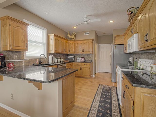 17221 E 44th Terrace Court S, Independence, MO 64055