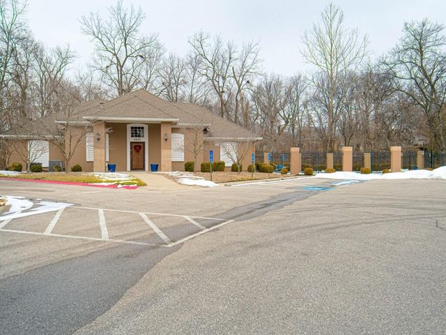 17221 E 44th Terrace Court S, Independence, MO 64055