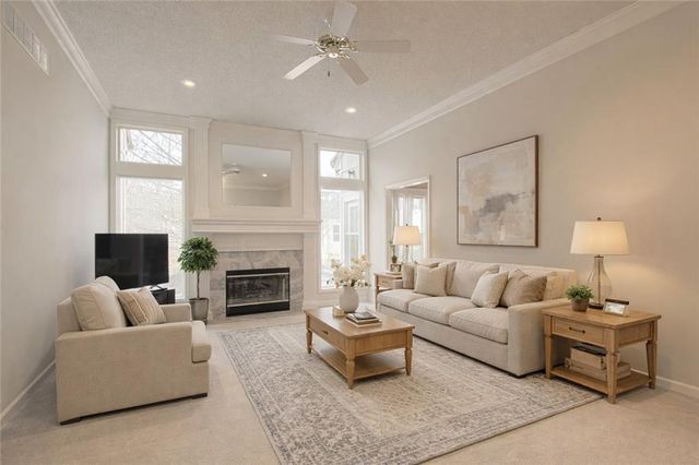 17221 E 44th Terrace Court S, Independence, MO 64055