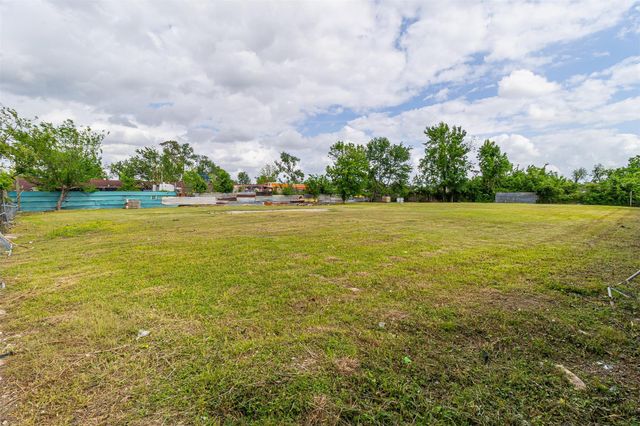 1710 Berry Road, Houston, TX 77093