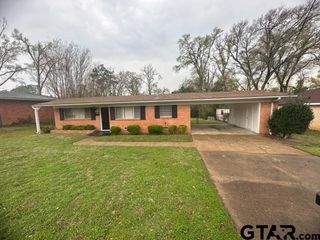 2101 Pinecrest Dr, Tyler, TX 75701