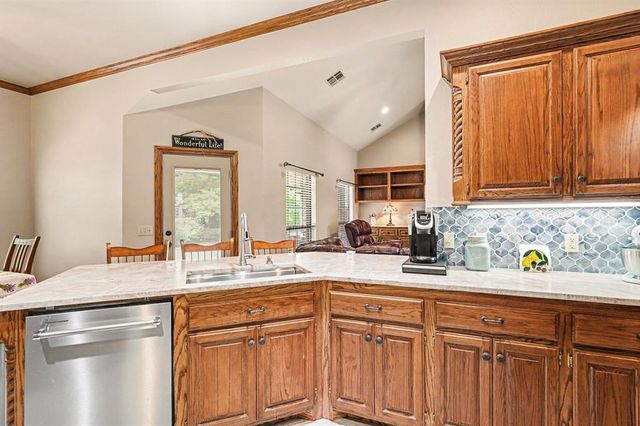 1401 Townsend Glen, Blanchard, OK 73010