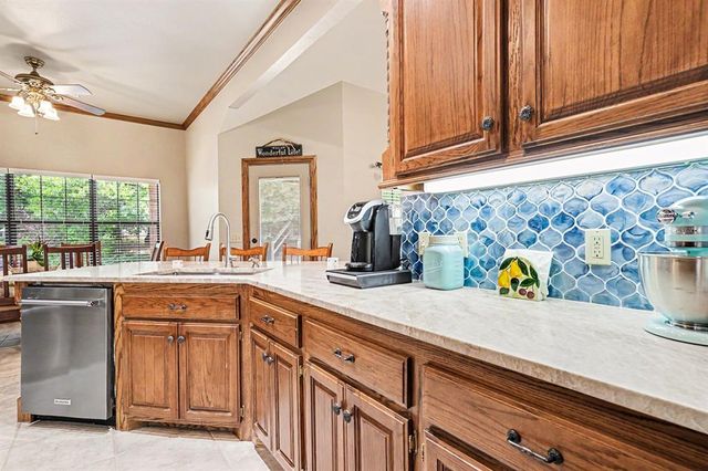 1401 Townsend Glen, Blanchard, OK 73010