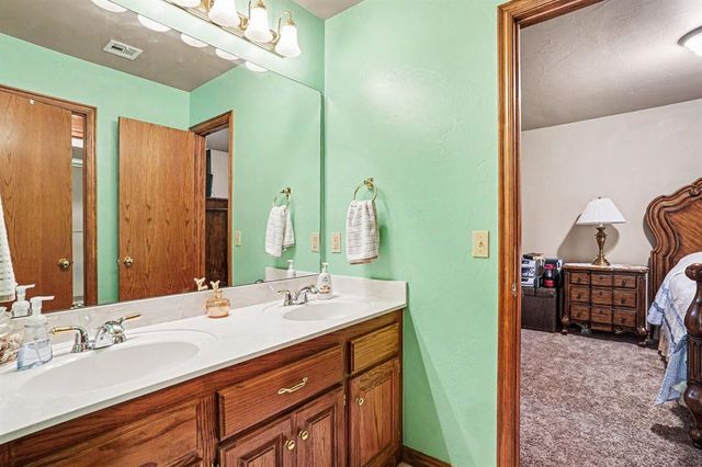 1401 Townsend Glen, Blanchard, OK 73010