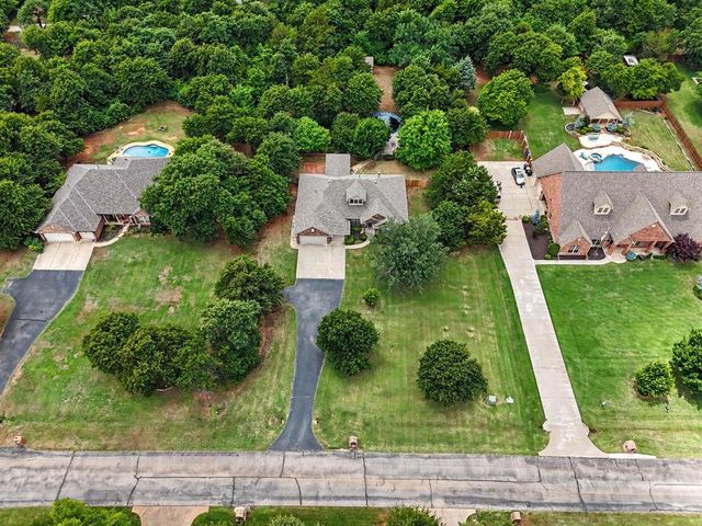 1401 Townsend Glen, Blanchard, OK 73010