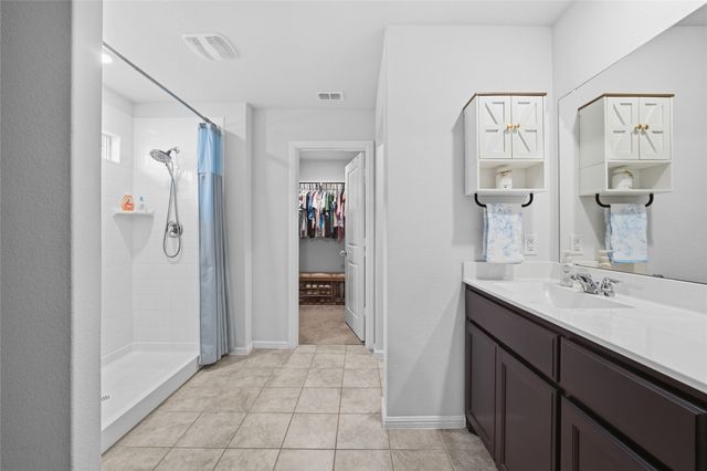 5905 Silverjack Trail, Denton, TX 76226
