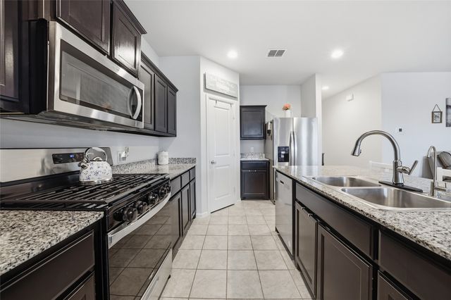 5905 Silverjack Trail, Denton, TX 76226
