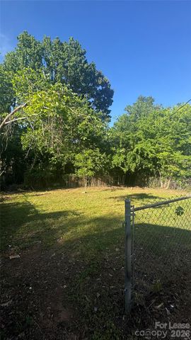 2701 Abelwood Road, Charlotte, NC 28216