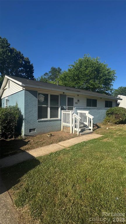 2701 Abelwood Road, Charlotte, NC 28216