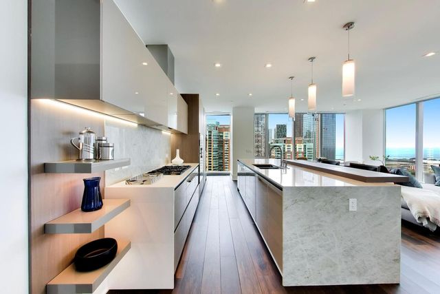 363 E Wacker Drive 1908, Chicago, IL 60601
