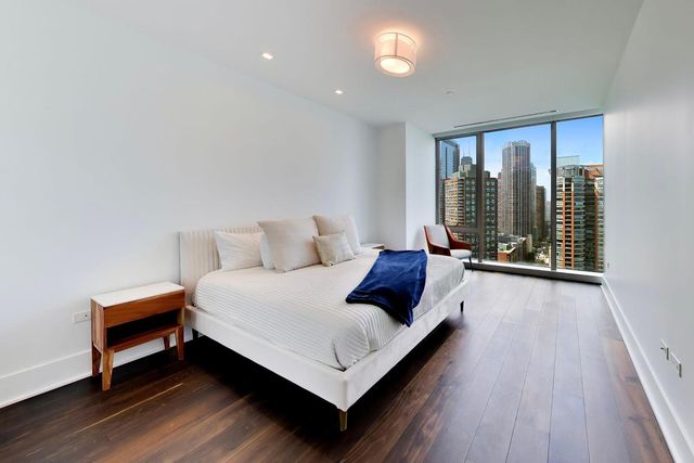363 E Wacker Drive 1908, Chicago, IL 60601
